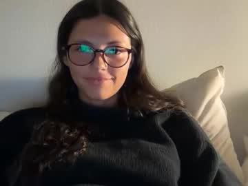 Greasybangs Chaturbate stream image from April 13, 2026