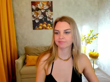 Lunaflinn Chaturbate stream image from April 13, 2026