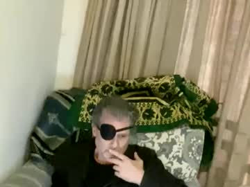 Silverflirtyfox Chaturbate stream image from April 13, 2026