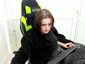 Elara_Muse Chaturbate stream image from April 13, 2026
