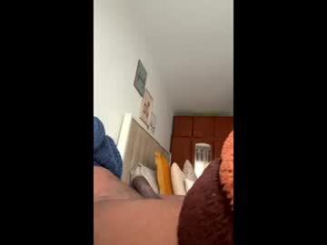 Unknown085d Chaturbate stream image from April 13, 2026
