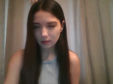 Krissti22 Chaturbate stream image from April 13, 2026