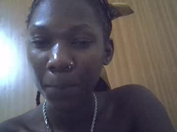 Queenluiza199400 Chaturbate stream image from April 13, 2026