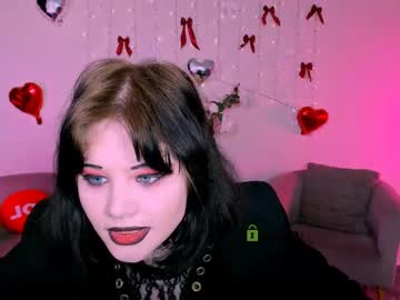 Nikki_Kiss_ stream image from April 13, 2026