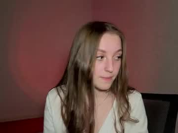 Kimireaves Chaturbate stream image from April 13, 2026