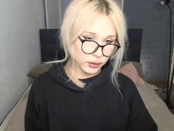 Kristydollx Chaturbate stream image from April 13, 2026