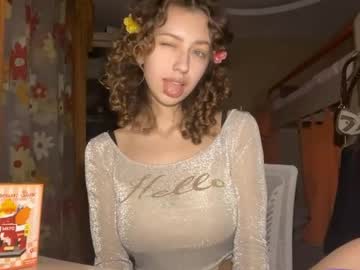 Kaleighbourek Chaturbate stream image from April 13, 2026