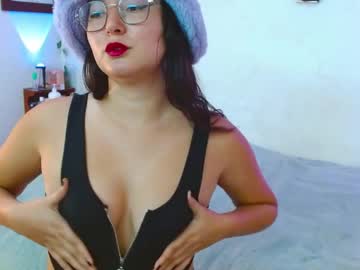 Mily_Baker Chaturbate stream image from April 13, 2026