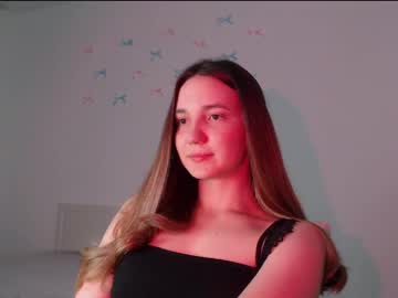 Fireflies_Fly_ Chaturbate stream image from April 13, 2026
