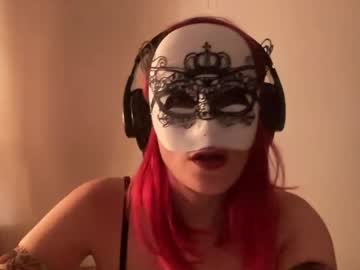 Redplume Chaturbate stream image from April 13, 2026