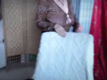 Silky_Petra2 Chaturbate stream image from April 13, 2026