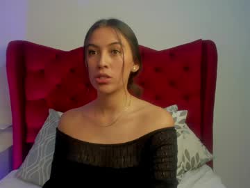 Elivayne Chaturbate stream image from April 14, 2026