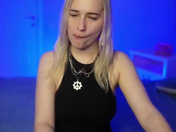 Lilelfies Chaturbate stream image from April 14, 2026