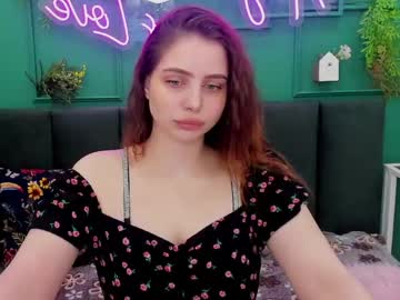 Reneeblair Chaturbate stream image from April 14, 2026