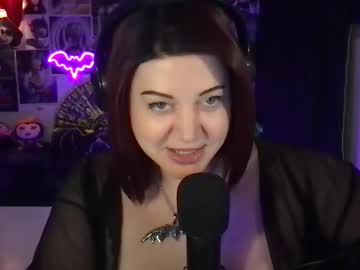 Bettybats Chaturbate stream image from April 14, 2026