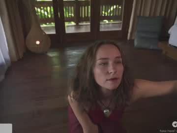 Ohmymojo Chaturbate stream image from April 14, 2026