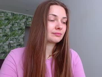 Oliviashiny Chaturbate stream image from April 14, 2026