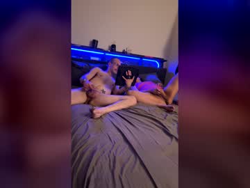 Broson123 Chaturbate stream image from April 14, 2026