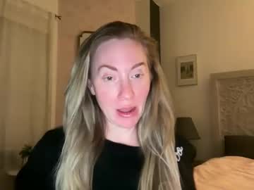 Sarahgiroux86 Chaturbate stream image from April 14, 2026
