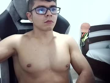 Milcaritas3 Chaturbate stream image from April 14, 2026