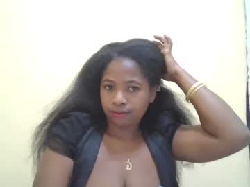 Leonnetta Chaturbate stream image from April 14, 2026