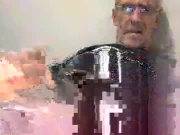 Deanofflove221000 Chaturbate stream image from April 14, 2026