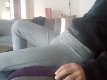 Mrhandsomelovee Chaturbate stream image from April 14, 2026