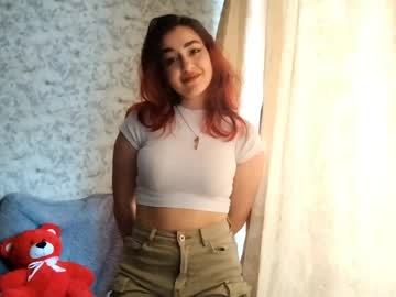 Ariellewallet Chaturbate stream image from April 14, 2026
