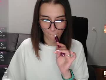 Elina_Posh Chaturbate stream image from April 14, 2026