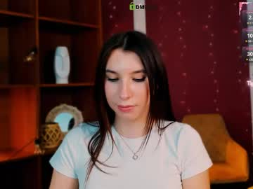 Polly_More Chaturbate stream image from April 14, 2026