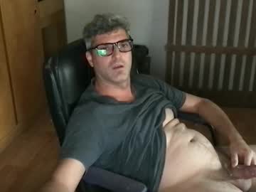 Rousshen Chaturbate stream image from April 14, 2026