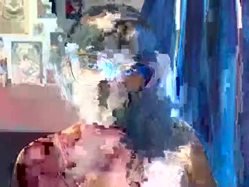 Kitcatdreams Chaturbate stream image from April 14, 2026
