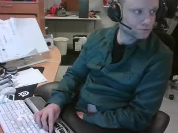Slovotski Chaturbate stream image from April 14, 2026