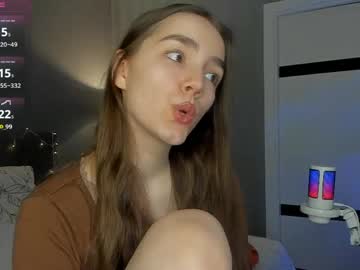 Honey_Chantal Chaturbate stream image from April 14, 2026