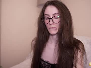 Snowww_White Chaturbate stream image from April 14, 2026