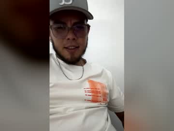 Herick_Baker Chaturbate stream image from April 15, 2026