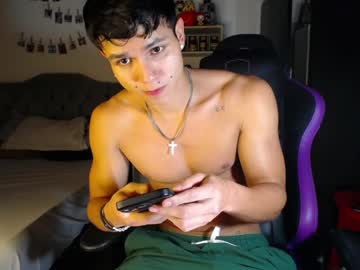 Saulomiralles Chaturbate stream image from April 15, 2026