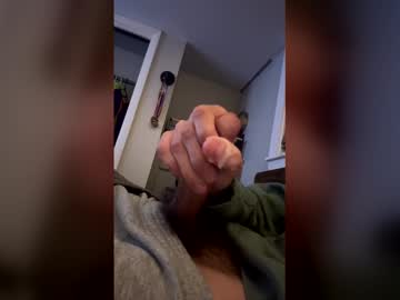 Biggthing111 Chaturbate stream image from April 15, 2026