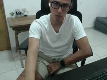Gallitoshi Chaturbate stream image from April 15, 2026