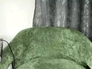 Crave_Meslowly Chaturbate stream image from April 15, 2026