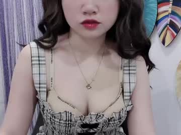 Hellokitty_Sexy Chaturbate stream image from April 15, 2026