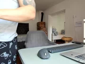 Supermanboyxxl Chaturbate stream image from April 15, 2026