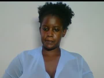 Chocolate_Queen25 Chaturbate stream image from April 15, 2026