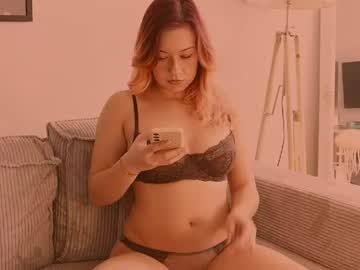 Lucyxlou Chaturbate stream image from April 15, 2026