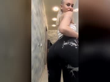 _Moon_Star Chaturbate stream image from April 15, 2026