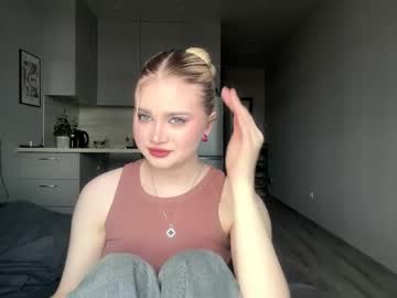 Kirtova Chaturbate stream image from April 15, 2026