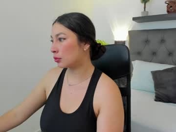 Bella_99x Chaturbate stream image from April 15, 2026