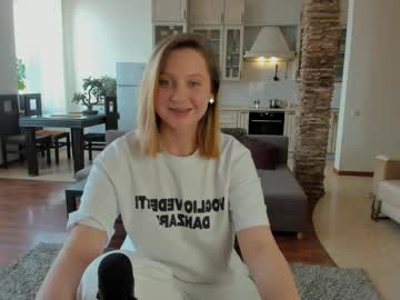 Joana_Beatris Chaturbate stream image from April 15, 2026