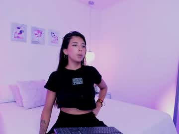 Luluu7 Chaturbate stream image from April 15, 2026