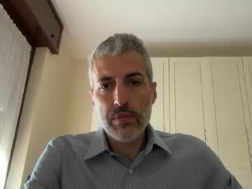 Manager82 Chaturbate stream image from April 15, 2026